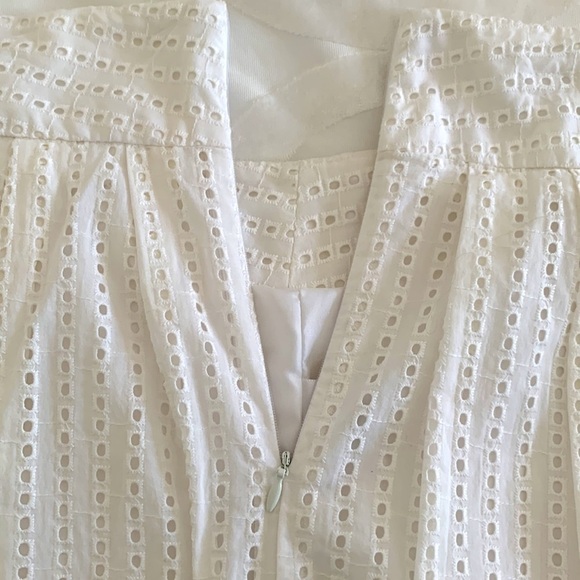 Liz Claiborne White Eyelet Skirt w/White Lining. Generous zipper. Size 18 - Picture 8 of 12